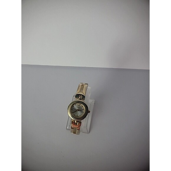 Vintage Express LA Gold Tone Wristwatch Watch Metal Gold Tone Band Clasp - Picture 4 of 11